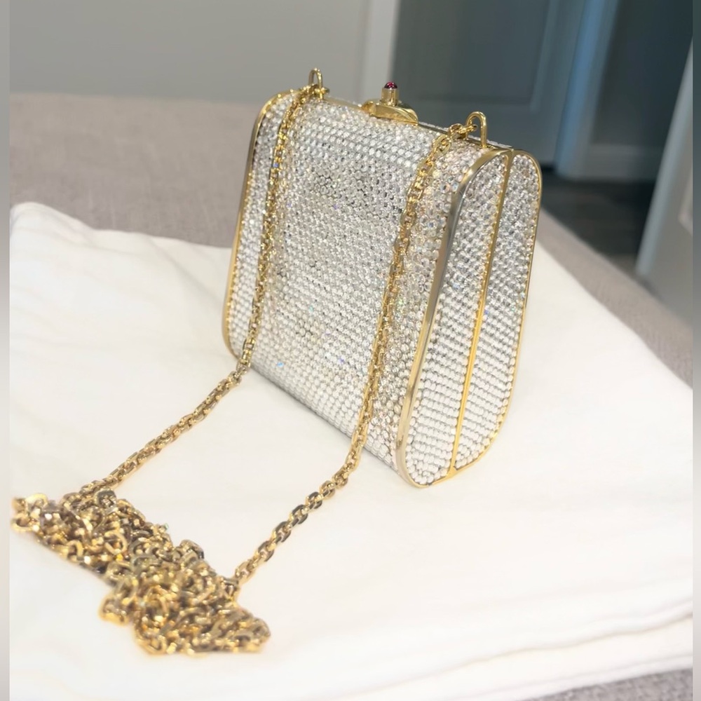 Judith Leiber CLEAR Swarovski Crystals Minaudiere Snap Evening Bag/Clutch. Sexy!